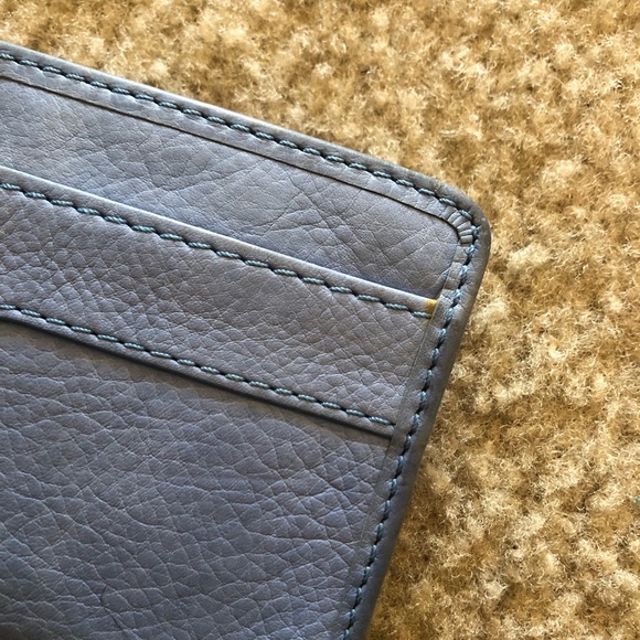 Fossil Leather Wallet (large) - Picture 7 of 7